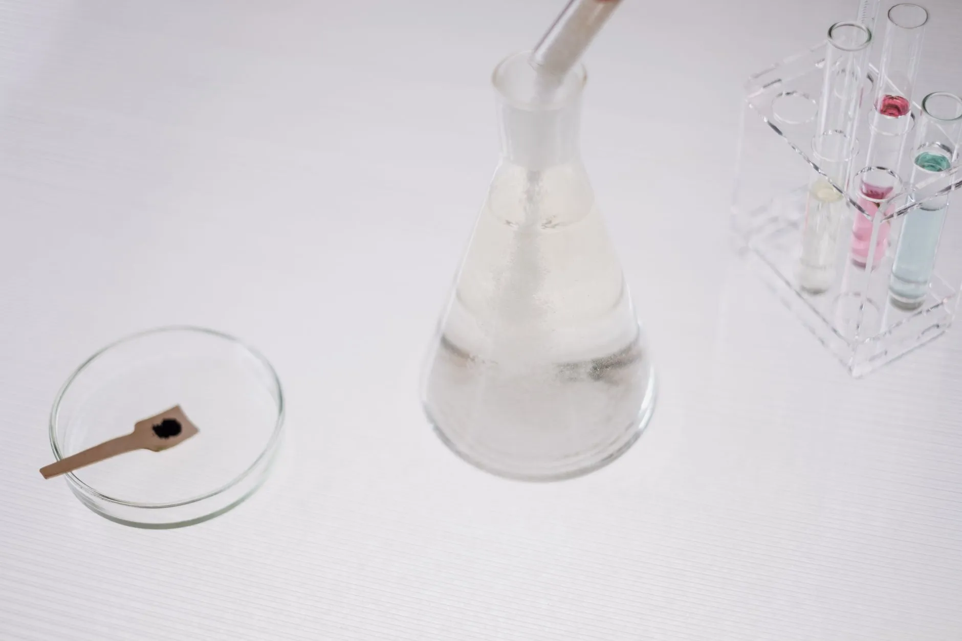 综合布线系统设计要点与弱电工程常见问题规避指南封面图