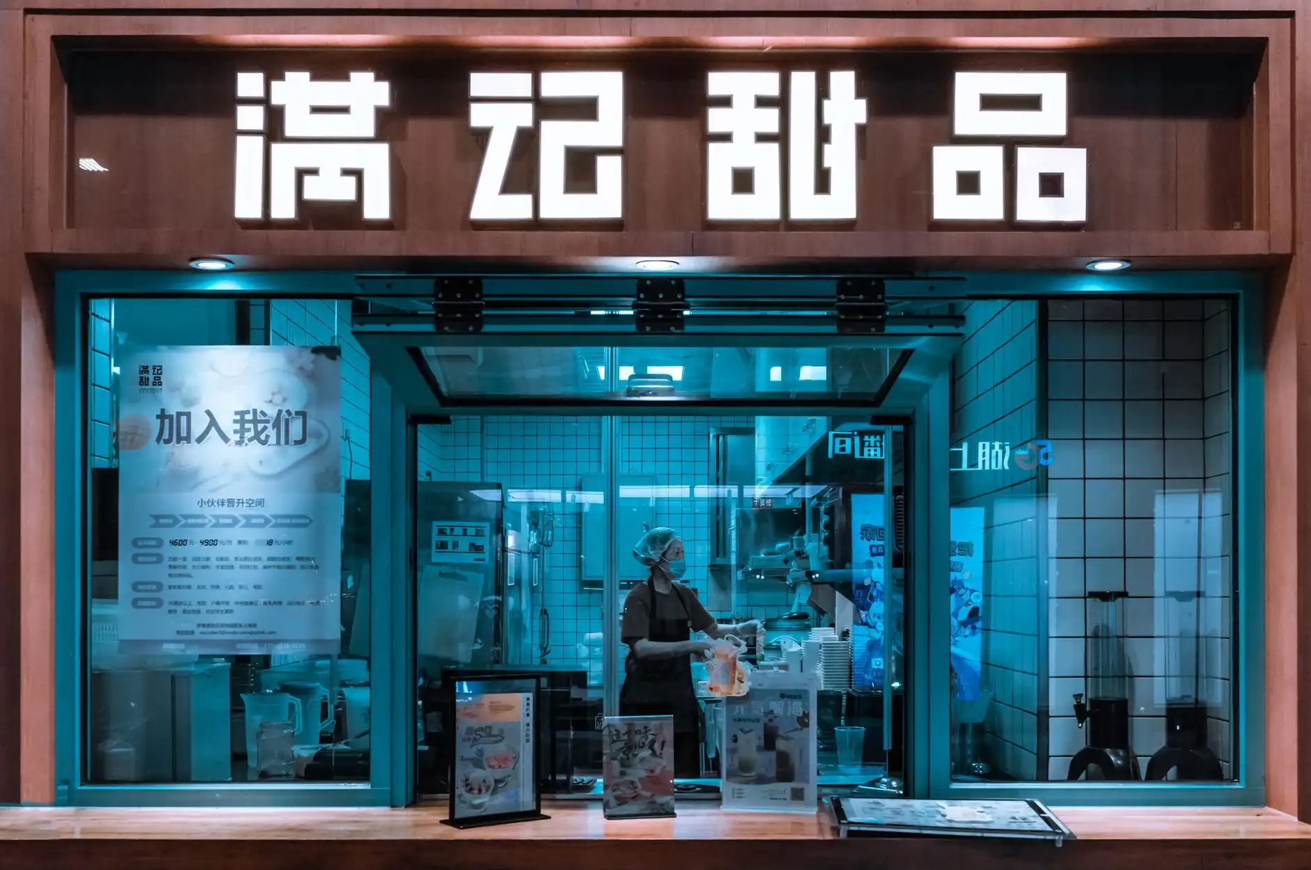 综合布线系统选型指南：超五类与六类线缆性能对比分析